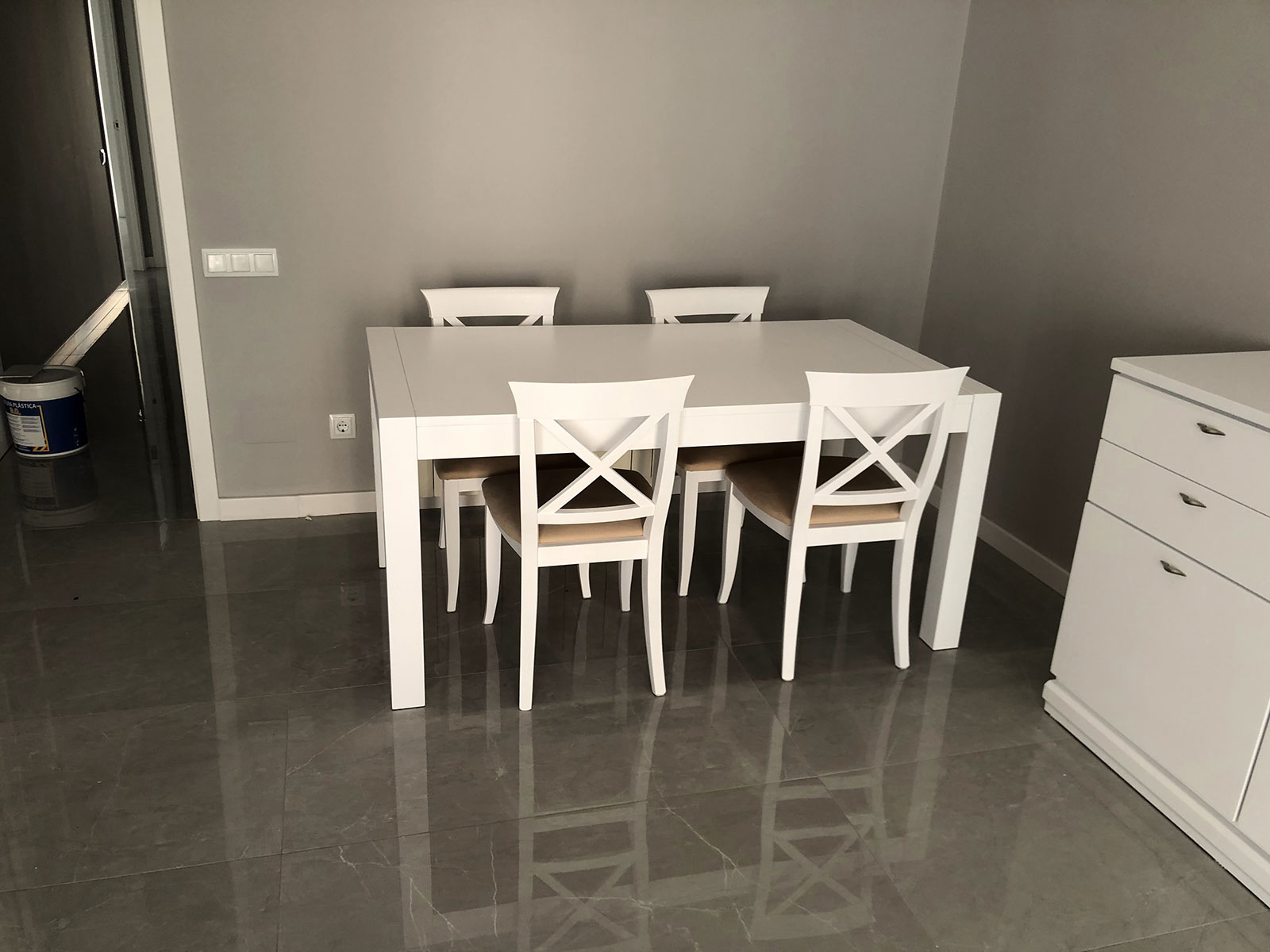 lacado muebles en blanco (DESPUÉS)