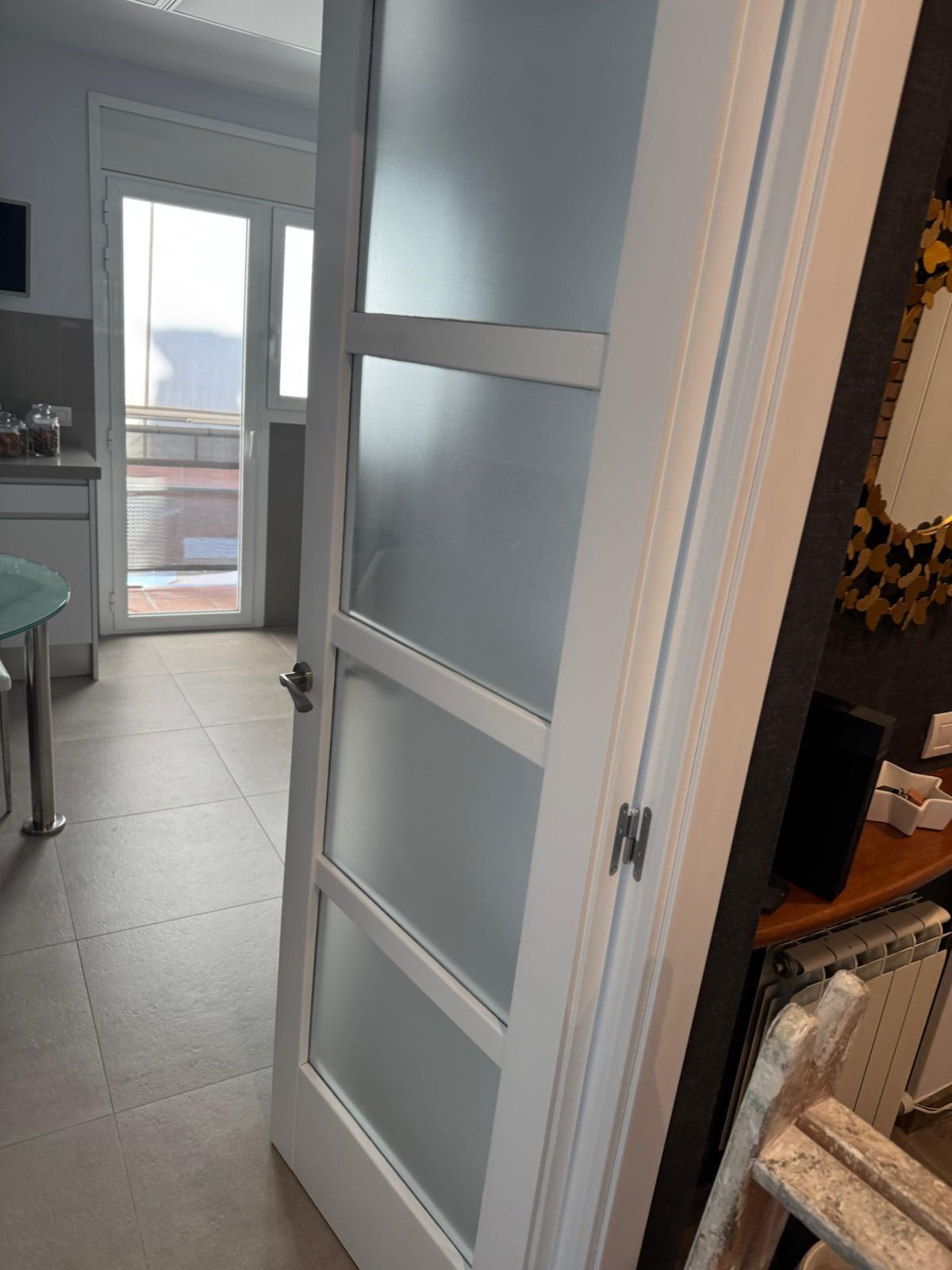 lacado profesional de puertas y armario | Pintura y Reformas en Mataró